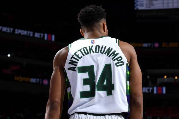 字母哥狂砍热火分,连续三场30+迎来新赛季高光! 字母哥狂砍热火分,连续三场30+迎来新赛季高光!