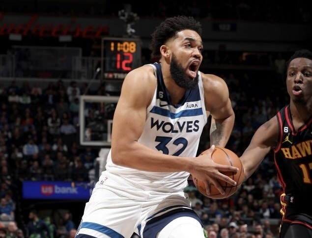 东契奇绝杀时刻，莫兰特点燃赛场，连续三场30+迎来胜利！